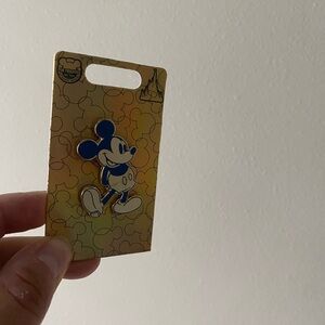 Walt Disney World 50th Anniversary EARidescent BLUE Mickey Mouse Pin BNWT new